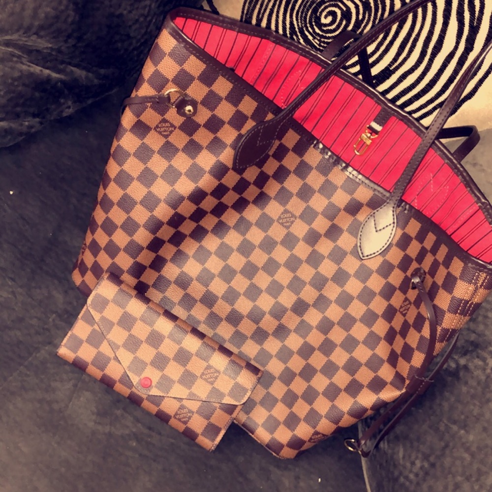 Semi New LV Neverfull With Wallet